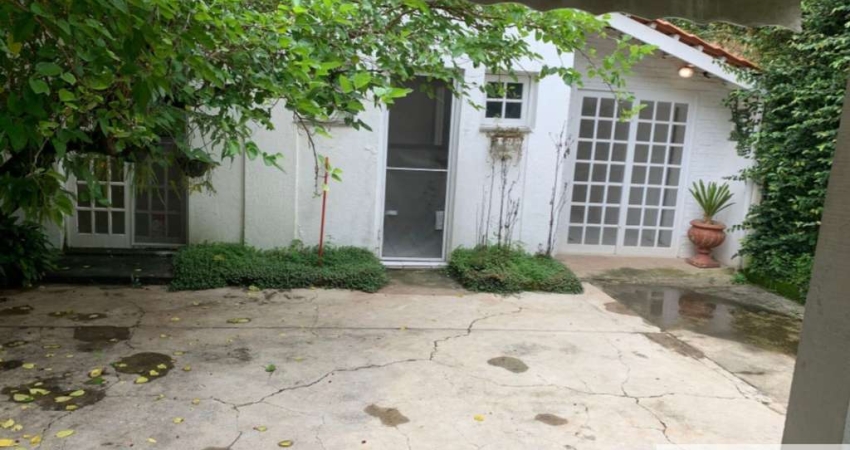 Vendo/Alugo Casa Jardim Paulistano 3 dormitórios e 220 m ²