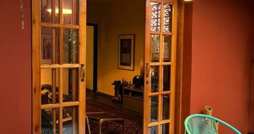 Vendo Casa de Vila na Vila Clementino,  com 105 mts, 2 dormitórios