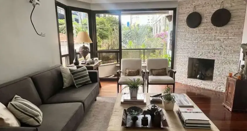 Vendo Apartamento Itaim Bibi com 178 mts, reformado, 4 dormitórios  2 vagas