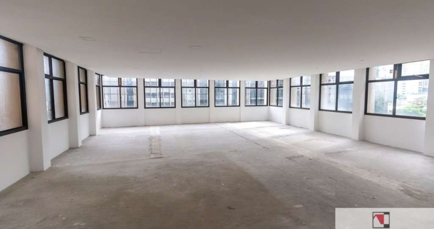 Sala comercial para venda ou locação na Vila Olímpia com  230 m²