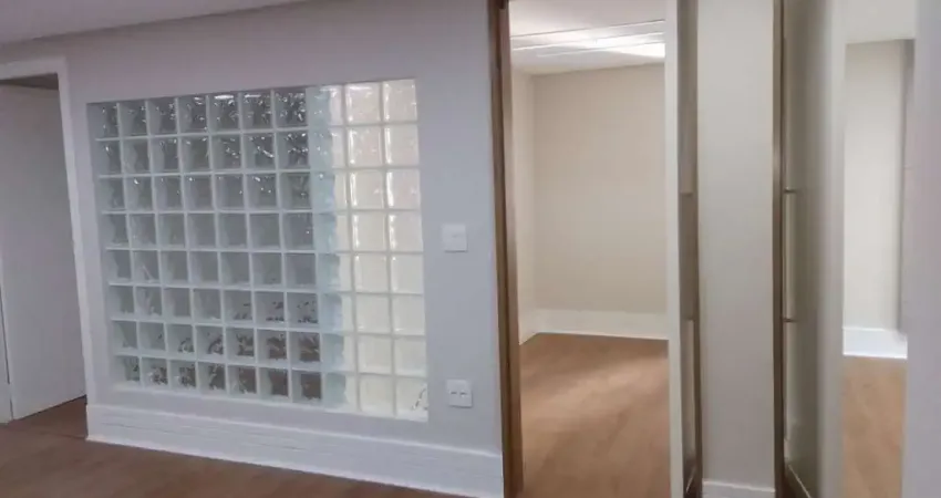 Sala comercial para alugar na Avenida Ibijaú, 331, Moema, São Paulo