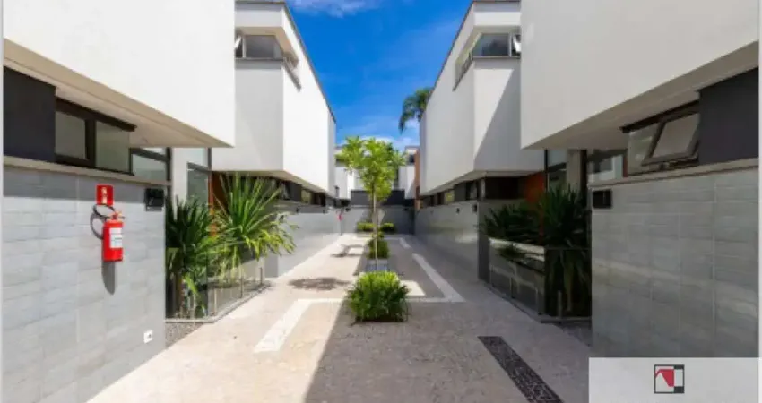 Casa em condomínio fechado com 4 quartos à venda na Rua Cristóvão Pereira, 529, Campo Belo, São Paulo