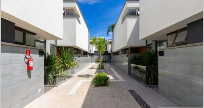 Casa em condomínio fechado com 4 quartos à venda na Rua Cristóvão Pereira, 529, Campo Belo, São Paulo