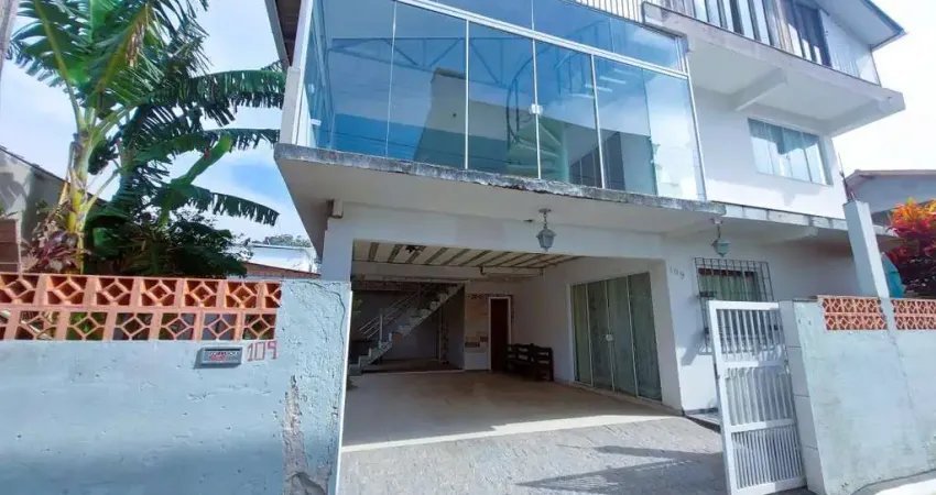 Casa para Venda em Florianópolis, Ponta das Canas, 3 dormitórios, 1 suíte, 3 banheiros, 2 vagas