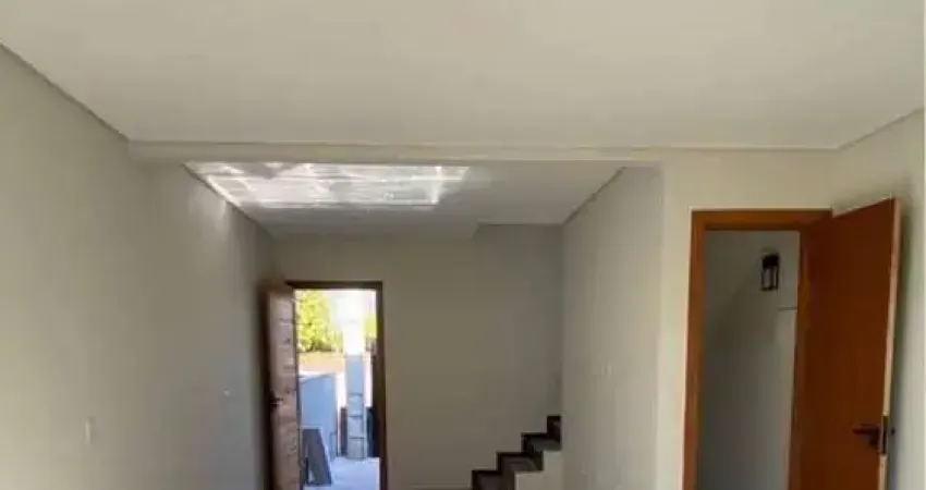 Sobrado de 2 dormitórios com lavabo no rio vermelho - florianopolis/sc