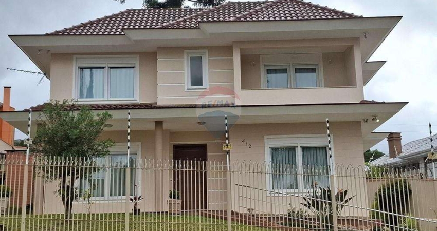 Casa – 215 m2 – 3 ou 4 Quartos – 4 Banheiros – 3 Vagas Cobertas – Uberaba - Curitiba/PR