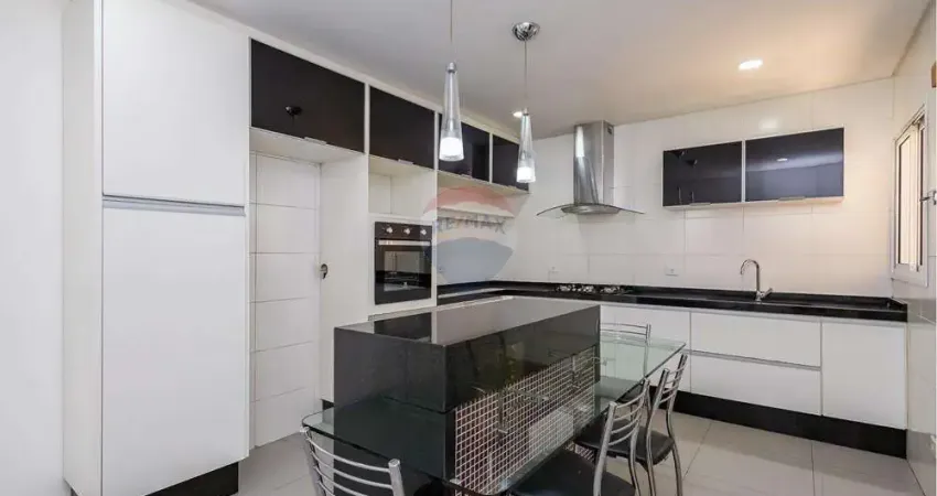 Casa em Condomínio em Frente a APCEF/PR – 244 m2 – 3 Quartos (1 Suíte e 1 demi-suíte) – 2 Vagas – Uberaba - Curitiba/PR