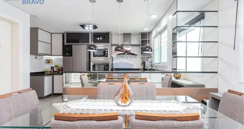 Sobrado Condomínio Jardim das Américas, Rua Pedro Demeterco, com 03 quartos em Curitiba Semi Mobiliado