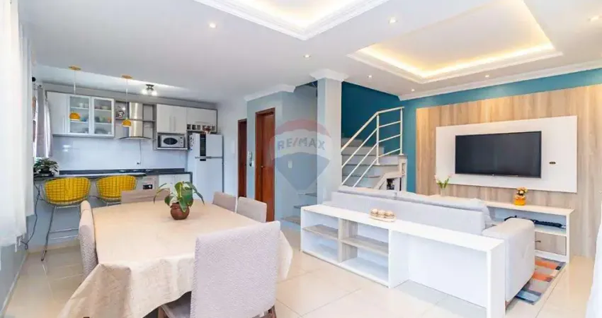 Sobrado Moderno em Condomínio, 3 Quartos, 4 Vagas, Bairro Uberaba em Curitiba