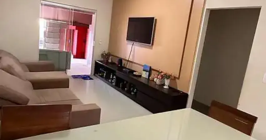Casa 3 Quartos com Suíte, Piscina Aquecida e Móveis Planejados – Semi Mobiliada