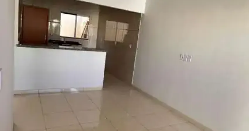 Casa de Esquina com Quintal Amplo – Jardim Canedo 2