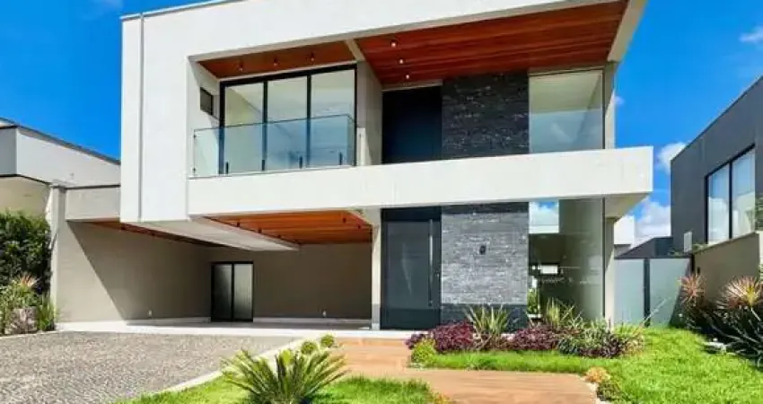 Casa de Alto Padrão no Portal do Sol Green – 4 Suítes e Piscina Aquecida
