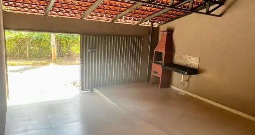 Casa usada à venda no residencial alvorada – 3 quartos, área gourmet e garagem