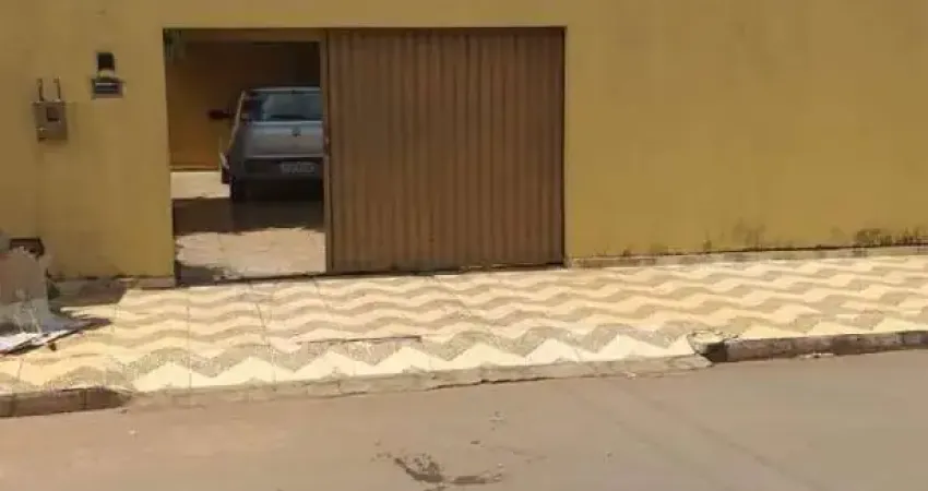 Casa com piscina e quintal amplo em aparecida de goiânia – 3 quartos!