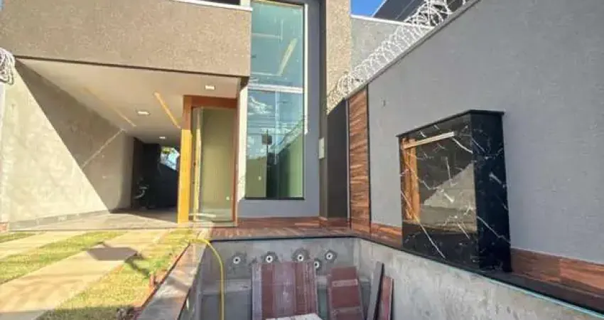 Casa com suíte, piscina aquecida e área gourmet em aparecida