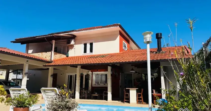 Casa em condomínio fechado com 4 quartos à venda na Euclides Pires da Cunha, 173, Sambaqui, Florianópolis