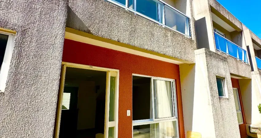 Casa duplex reformada à venda no condomínio Bosque das Árvores – Nova Parnamirim