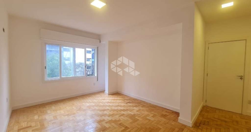 Apartamento Petrópolis Reformado