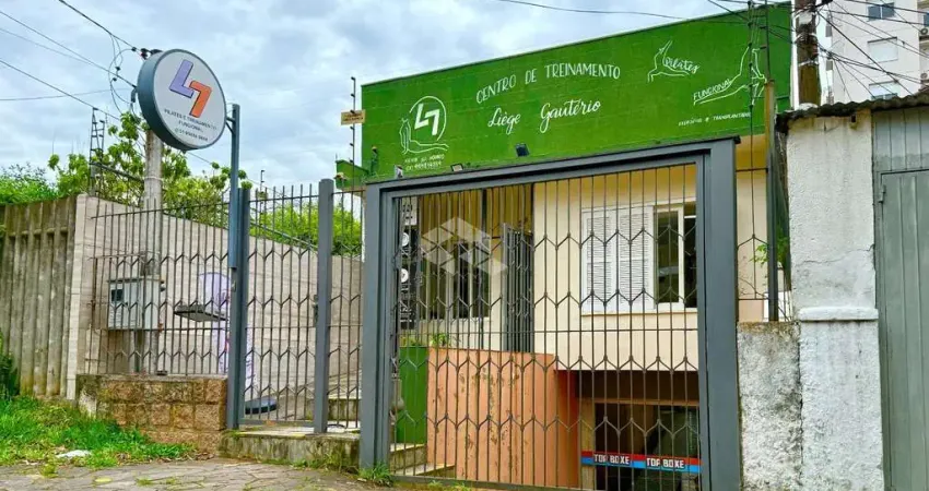 CASA COMERCIAL NO PETRÓPOLIS
