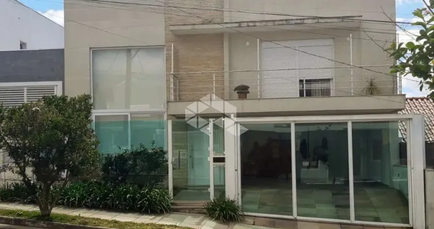 Casa com 190m² e amplo pátio com piscina, no Verdes Campos