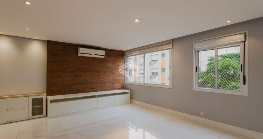 Apartamento 3 dormitórios 1 suíte 81m² 2 vagas no bairro Petrópolis.