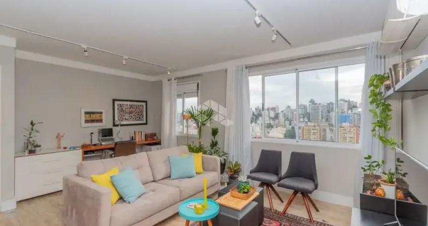 Apartamento mobiliado, em andar alto, no Petrópolis