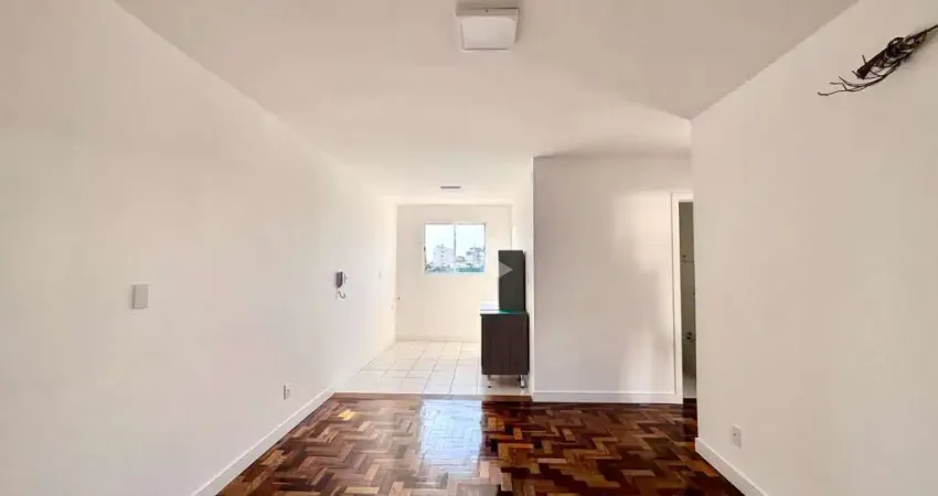 Apartamento totalmente reformado, do lado do Pq Germânia