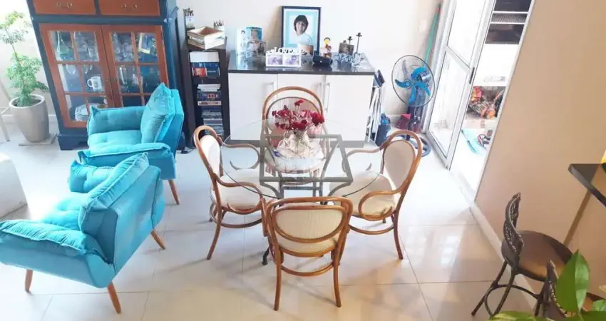 Casa em condomínio de 120m² com 3 dormitórios e duas vagas no bairro  alta petrópolis.