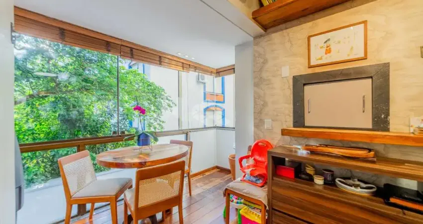 Apartamento com lareira e churrasqueira, no bairro auxiliadora