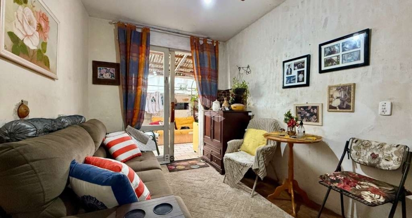 Apartamento com pátio de 2 dormitórios no bairro São João em Porto Alegre-RS!