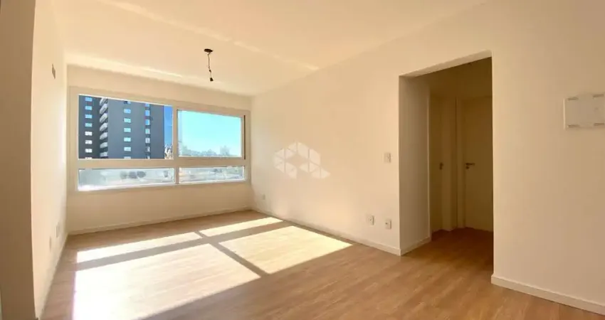 Apartamento com 2 quartos, sendo 1 suíte, andar alto com infra completa, esquina com Av. Assis Brasil