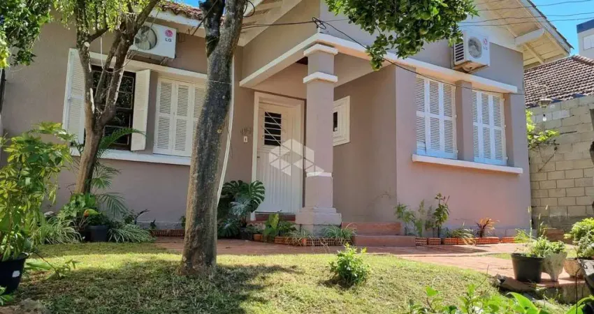 Casa com 3 quartos à venda na Rua Caracas, 104, Jardim Lindóia, Porto Alegre