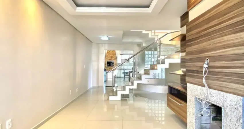 Casa sobrado com 4 quartos, 1 suíte master, 3 vagas no sarandi, pertinho da casso centerlar