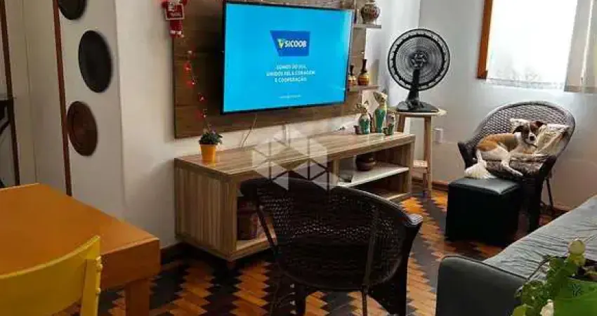 Oportunidade! 2 quartos próximo a Assis Brasil, 1 lance de escadas.