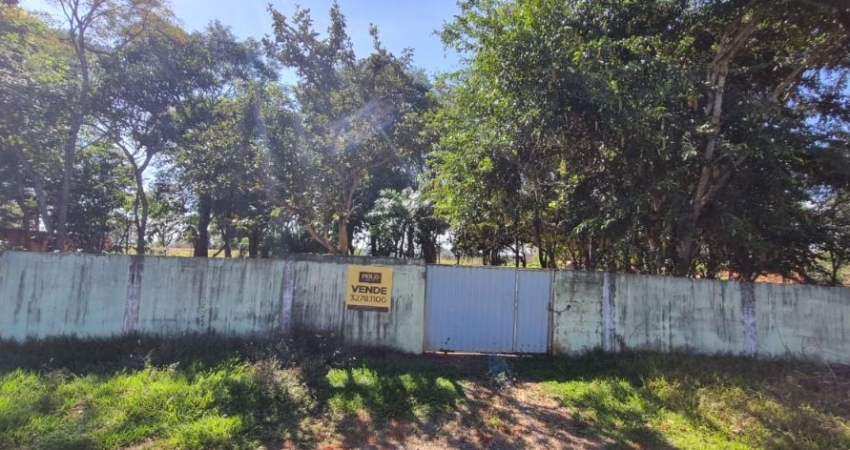 Linda Chácara Localizada a 2km do Clube Goiânia Park