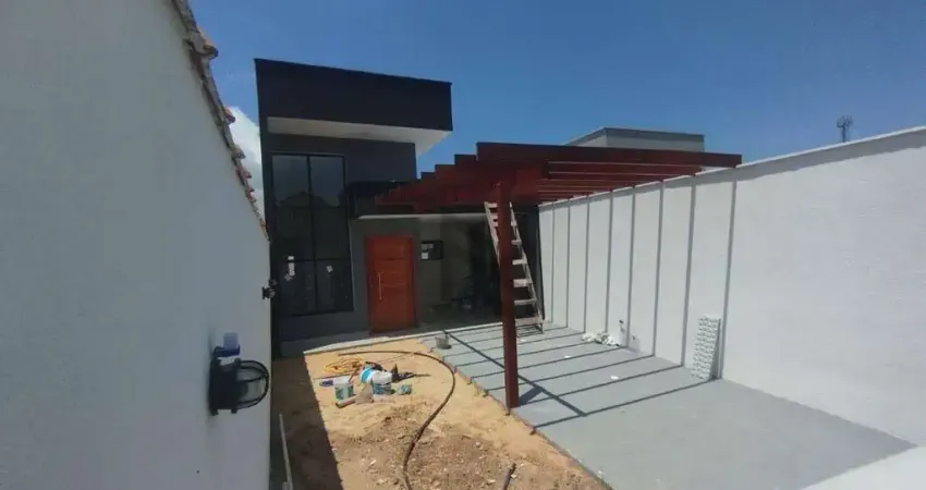 Casa com 3 dormitórios, 110 m² - venda por R$ 530.000,00 ou aluguel por R$ 4.150,00/mês - Nova São Pedro - São Pedro da Aldeia/RJ