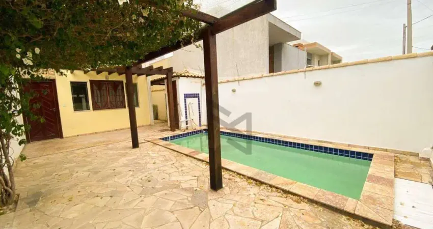 Casa com 5 dormitórios à venda, 220 m² por R$ 680.000 - Nova São Pedro - São Pedro da Aldeia/RJ