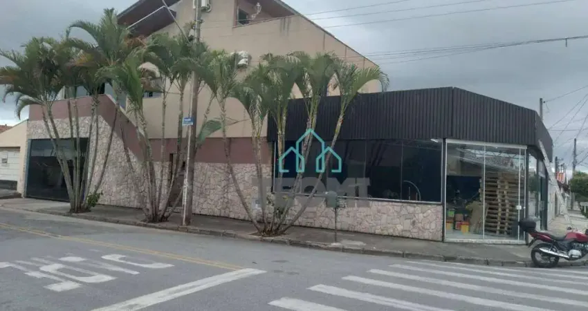 Sobrado com 4 dormitórios à venda, 480 m² por R$ 1.150.000,00 - Parque Senhor do Bonfim - Taubaté/SP