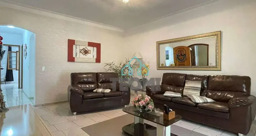 Casa com 3 dormitórios (1 suíte) à venda, 160 m² por R$ 750.000 - Independência - Taubaté/SP