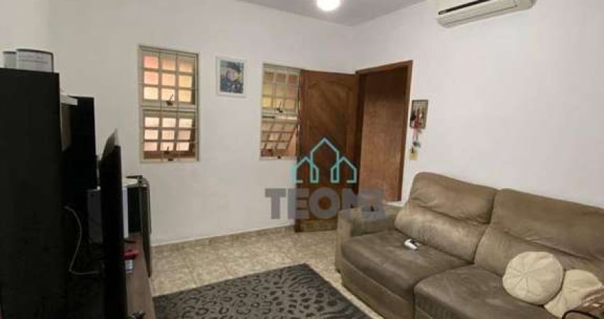 Casa com 2 dormitórios (1 suite) à venda, 70 m² por R$ 300.000 - Parque Senhor do Bonfim - Taubaté/SP