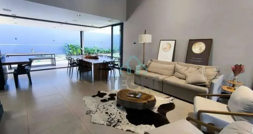 Casa com 3 dormitórios à venda, 300 m² por R$ 1.590.000,00 - Condomínio Santa Helena - Caçapava/SP