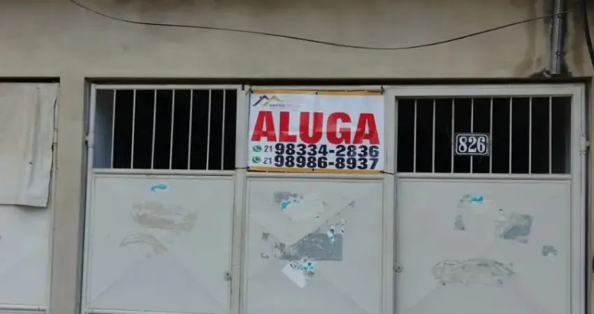 Casa com 3 quartos para alugar na Estrada Miguel Couto, 826, Shangri-lá, Belford Roxo