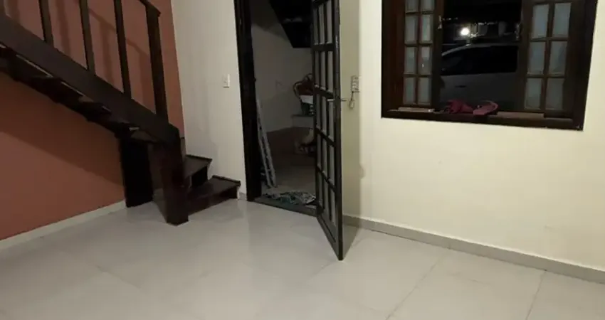 Casa com 2 quartos à venda na Rua Dez, 35, Caioaba, Nova Iguaçu
