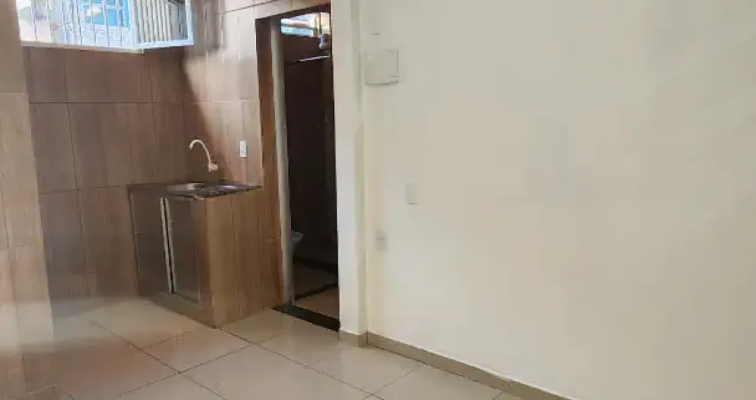 Kitnet / Stúdio para alugar na Rua Albino Seixas, 21, Jacutinga, Mesquita