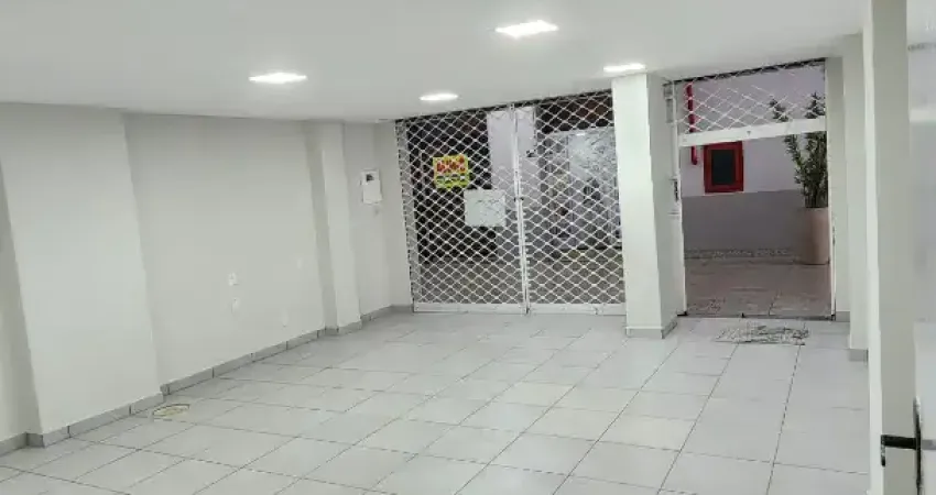 Loja no center iguaçu - centro comercial - totalmente reformada