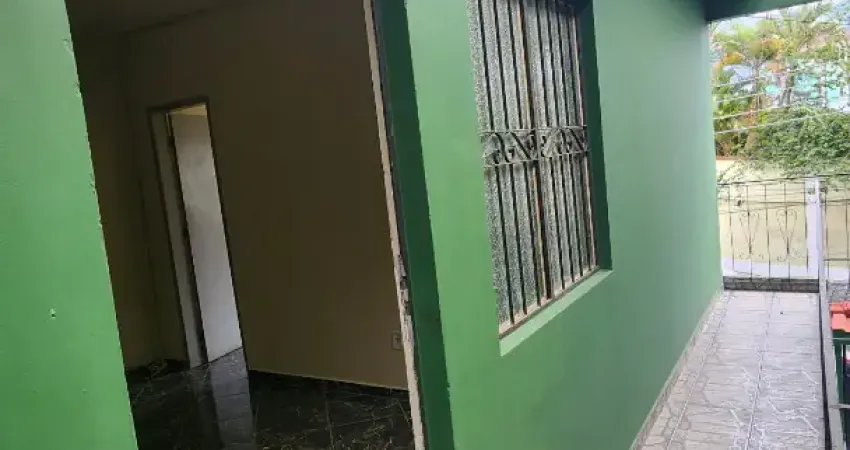 Casa com 1 quarto para alugar na Rua Turumbi, 19, Juscelino, Mesquita