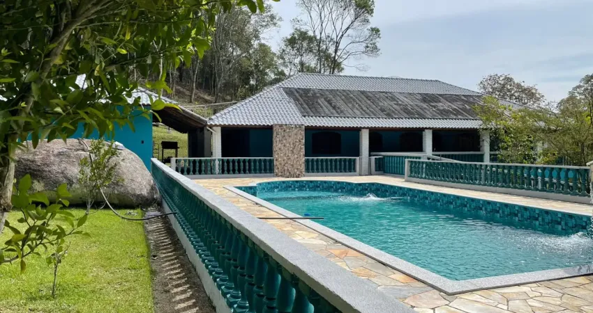 Chácara / sítio com 4 quartos à venda na Zona Rural, Salesópolis 