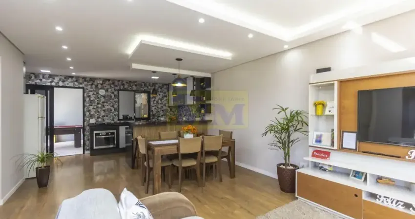 Sobrado contemporâneo com amplo terreno em região nobre de pinhais