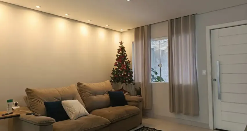 Casa totalmente reformada com 3 dormitórios – acabamento de alto padrão e excelente valor