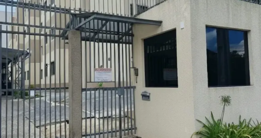 *Apartamento com 3 dormitórios e garagem coberta em condomínio fechado no Tingui!*